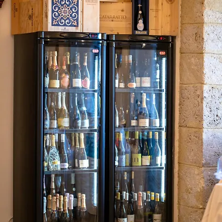 מלון Relais Giuliana 4*