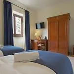 Relais Giuliana Hotel 4*